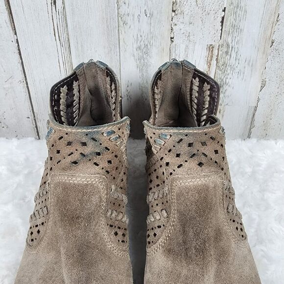 Vince Camuto Suede Ankle Booties Tan Size 8.5 - Picture 10 of 11